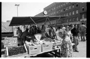 Kleinbildnegativ: Hermannplatz, 1975