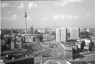 Berlin: Blick vom Axel Springer-Haus auf Ost-Berlin