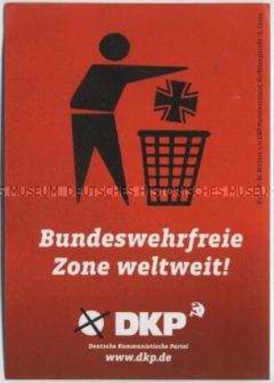 Aufkleber der Deutschen Kommunistischen Partei (DKP) gegen Auslandseinsätze der Bundeswehr
