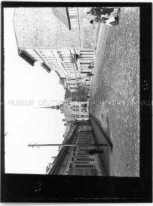 Blick auf die Chausseestraße (heute: Berliner Straße) mit Realprogymnasium in Nauen