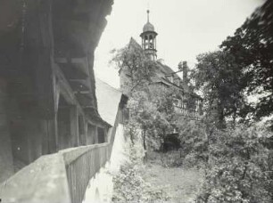 Burgk, Blick auf das Schloss : Burgk. Schloß. Blick aus dem Zwinger nach Osten zum Amtshaus