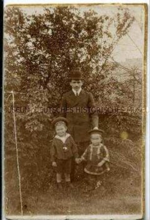 Wilhelm Husemann mit den Söhnen Willy und Walter