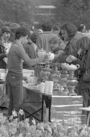 Maikundgebung des Deutschen Gewerkschaftsbundes DGB mit Volksfest im Stadtgarten zum "Tag der Arbeit"