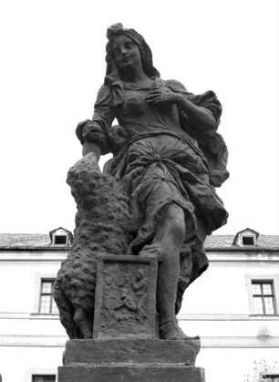 Skulptur, allegorische Darstellung: "Die Geduld" (Kopie). Skulptur aus der Reihe "Die zwölf Tugenden".