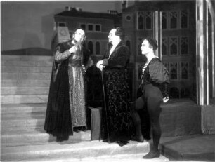 Der Kaufmann von Venedig. Komödie von William Shakespeare mit Bühnenmusik von Arthur Chitz. Staatsschauspiel Dresden, Neueinstudierung 15.05.1930 : Erich Ponto als Shylock, Willi Kleinoschegg als Antonio und Felix Steinböck als Bassanio