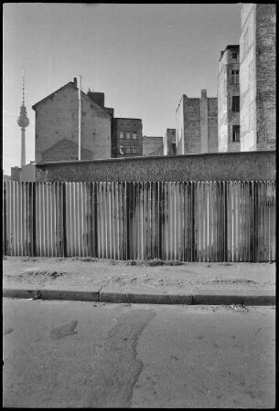 Straßenbild im Scheunenviertel : Linienstraße Ecke Joachimstraße