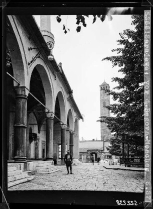 Sarajevo: vor der Begova-Moschee