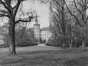 Schleiz, Schloss : Schleiz. Blick vom Park zum Schloss