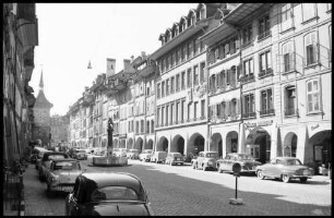 Bern: Kramgasse mit Zytgloggeturm