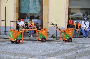 Straßenkehrer : Prager Straßenkehrer machen eine Pause