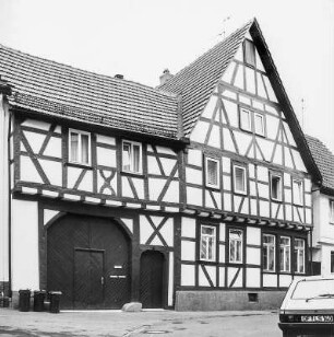 Fachwerkwohnhaus; Seligenstadt, Kleine Maingasse 4