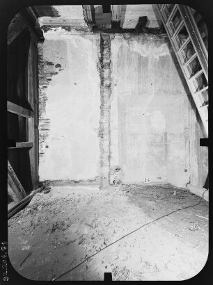 Schwarzburg. Schloß. Ruine des Hauptgebäudes. Innenansicht