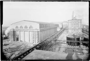 Blick von Bau Me 138 Gipsmüllerei, Me 134 Eindampferei, Me 140 Silo, Me 537 Behälter, Straße 2