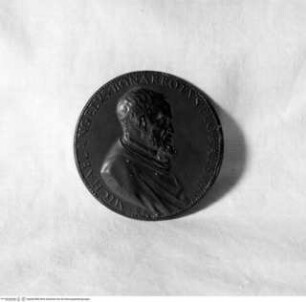 Medaille des Michelangelo, Michelangelo, Brustporträt im Profil nach rechts; Perlrand