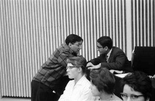 Freiburg: Universität; Studenten und Studentinnen im Auditorium Maximum