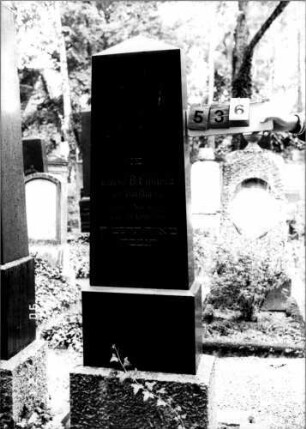Grabstein 536