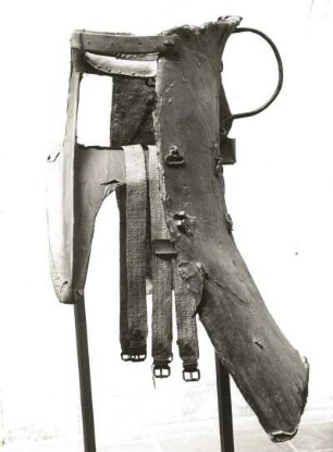 Sattel für das "Gestech im Hohen Zeug" : Sattel für das "Gestech im Hohen Zeug" (1401/1500). Nürnberg: Germanisches Nationalmuseum