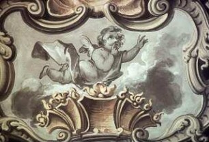 Auf Wolken knieender Heiliger, von Engeln umgeben