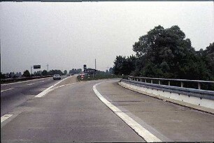 Ausfahrt West von Hauptfahrbahn West (Frankfurt Richtung Heidelberg)