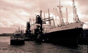 Hamburg: Hafen, Getreideheber am Schiff