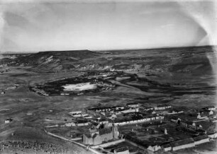 Stadtbild : Eine Stadt mit eingebeteten Salzgärten