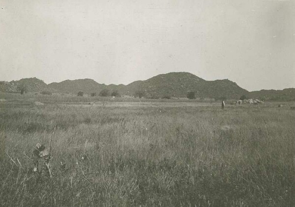 View of the Tende (or Tinde?) and Ussande mountains.