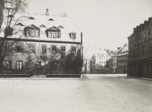 Blick in die Kasernenstraße : Dresden-Neustadt, Blick in die Kasernenstraße vom Neustädter Markt, links Kasernenstraße 1