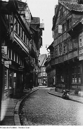 Braunschweig, Meinhardshof : Braunschweig. Meinhardshof. Blick nach Norden zur Ecke Küchenstraße