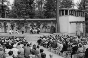 Eine Musikveranstaltung auf der Freilichtbühne im Clara-Zetkin-Park