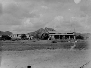 Bahnhofshotel in Okohandija.
