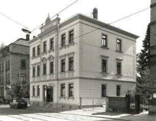 Dresden-Cotta, Warthaer Straße 9. Wohnhaus mit Laden (1894)