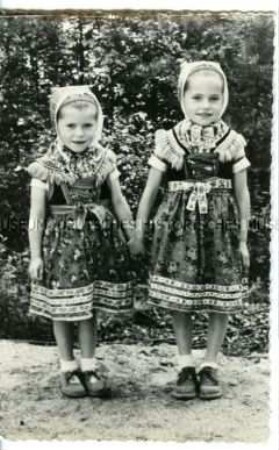Mädchen in sorbischer Tracht