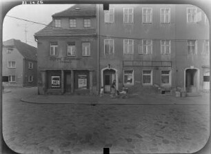 Bischofswerda, Altmarkt 22/23. Wohnhäuser mit Laden (um 1820). Straßenfront