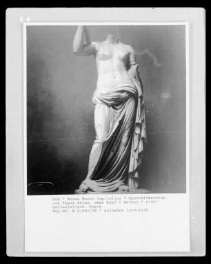 Aphroditestatue vom Typus Arles, ohne Kopf