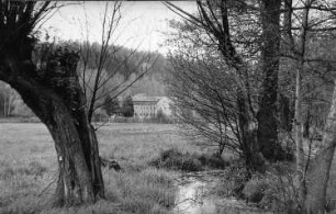 Wilsdruff-Blankenstein. Ober- oder Krillemühle, Blick vom Mühlgraben auf die Mühle