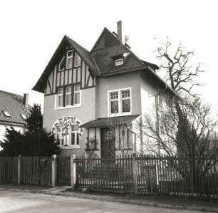 Böhlen-Großdeuben, Mittelstraße 3. Villa (um 1905)