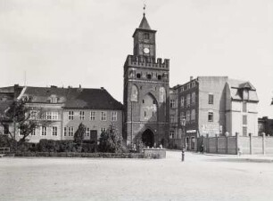 Malbork (Marienburg), Marientor, Feldseite. Ansicht von Südwesten