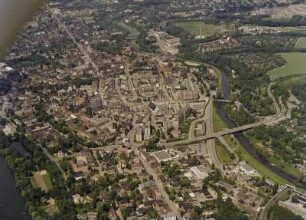 Zwickau, Stadtzentrum mit Stadtpark, Altstadt und Zwickauer Mulde gegen Zwickau-Pölbitz, von Süden