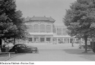 Blick auf den chinesischen Pavillon der Leipziger Herbstmesse 1954