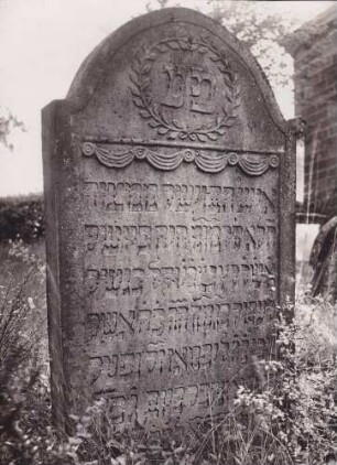 Judenfriedhof. Grabstein