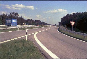 Ausfahrt aus Tangente Süd (Hockenheim Richtung Heilbronn) zu Nebenfahrbahn West (Mannheim Richtung Heilbronn)