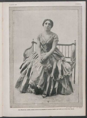 Lola Membrives, notable primera actriz de la compañía de comedia española que actúa en el teatro San Martín.