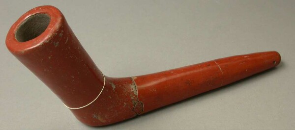 Pipe à tabac en terre cuite