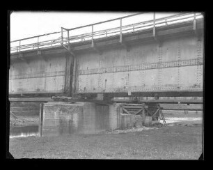 Tuttlingen, Bf, beschädigte Donaubrücke: Kriegsschaden (?)