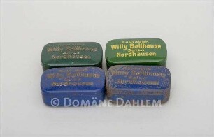 Vier Kautabak-Dosen "Willy Ballhause"