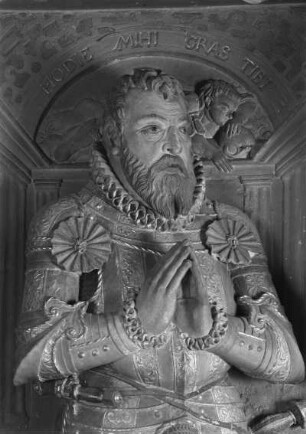 Epitaph Caspar von Schönberg I. (gest. 1578) : Lorentz, Andreas (tätig um 1550-um 1583): Epitaph Caspar von Schönberg I. (gest. 1578). Sandstein, farbig gefaßt, um 1578. Detail Caspar von Schönberg. Sayda (Kreis Brand Erbisdorf), Stadtkirche St. Marien