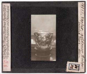 Goldener Becher mit Tierdarstellungen. Athen (Stoedtner-Nr. 16853)