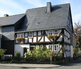 Fachwerkhaus; Herborn, Weilburger Straße 18