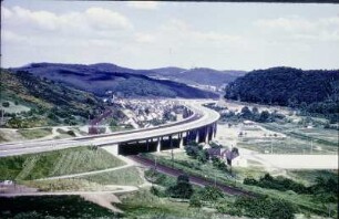 Talbrücke, Sechshelden