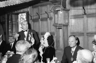 Freiburg, Zähringen: Fasnet "Gravesuppe" in der Zähringer Burg; Büttenrede: Regierungspräsident Dr. Person